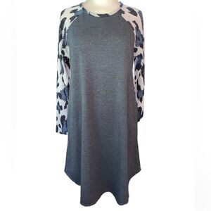 Ces Femme knit dress long sleeve below knee pockets animal print sleeves Sz L